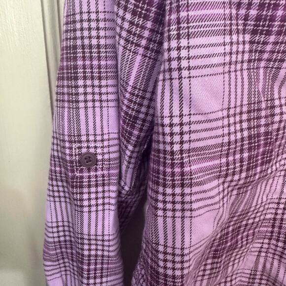 Duluth Plaid Shirt Womens Top Size L Pockets Button Up Purple Cotton Outdoors - Picture 4 of 6